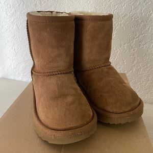 Toddler Ugg Classic ll Boot